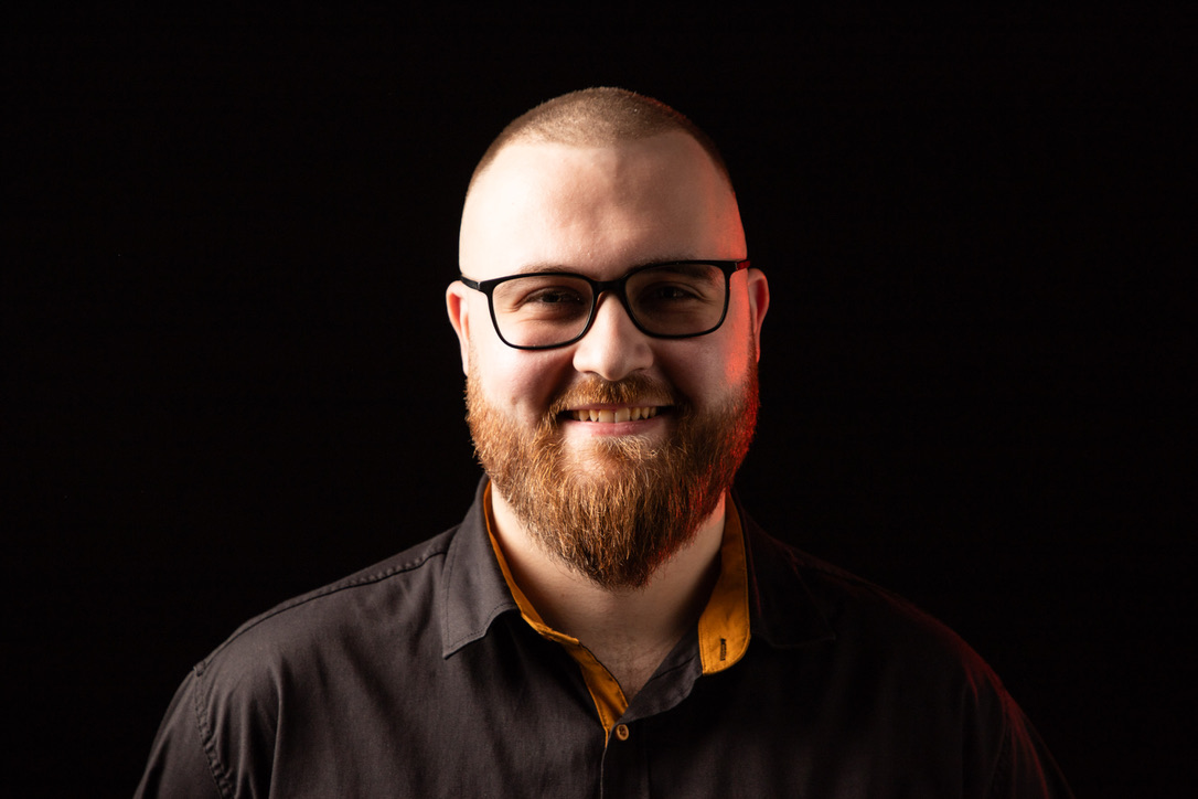 Porträt von DJ Denovik